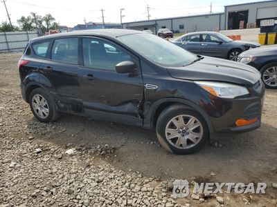 Czwarte zdjęcie samochodu z boku: 2013 FORD ESCAPE S VIN:1FMCU0F78DUC59786 - miniatura