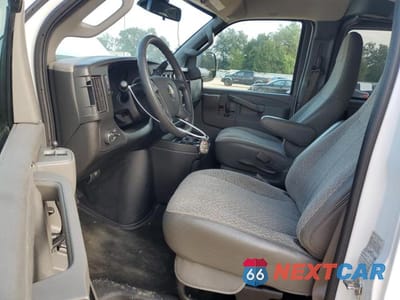 Zdjęcie 7 z 14 samochodu: 2019 CHEVROLET EXPRESS G3500 LT VIN:1GAZGPFGXK1208828 - miniatura