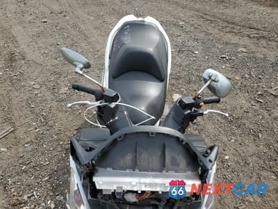 Piąte zdjęcie samochodu w środku: 2011 SUZUKI AN400 A VIN:JS1CK44B7B2100818 - miniatura