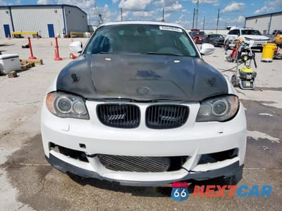 Piąte zdjęcie samochodu w środku: 2010 BMW 135 I VIN:WBAUC7C55AVK96028 - miniatura