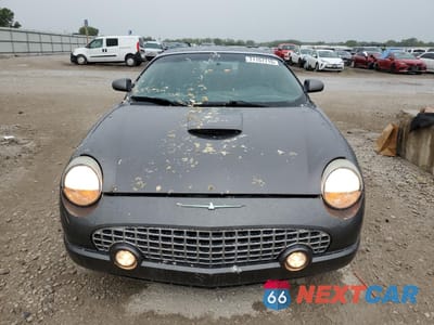 Piąte zdjęcie samochodu w środku: 2003 FORD THUNDERBIRD VIN:1FAHP60A13Y109055 - miniatura