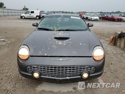 Piąte zdjęcie samochodu w środku: 2003 FORD THUNDERBIRD VIN:1FAHP60A13Y109055 - miniatura