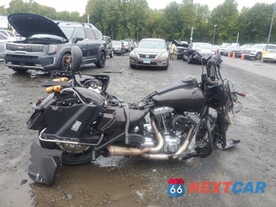2011 HARLEY-DAVIDSON FLHX 1HD1KB418BB624387 - główne zdjęcie licytacji z USA - miniatura