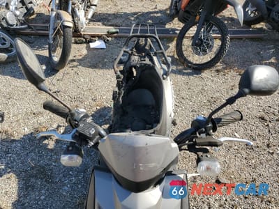 Piąte zdjęcie samochodu w środku: 2015 YAMAHA YW50 F VIN:RKRSA43A2FA122419 - miniatura