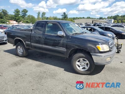 Czwarte zdjęcie samochodu z boku: 2000 TOYOTA TUNDRA SR5 VIN:5TBRT3413YS009019 - miniatura