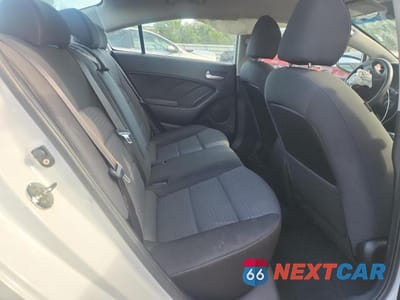 Zdjęcie 10 z 12 samochodu: 2018 KIA FORTE LX VIN:3KPFL4A78JE198923 - miniatura