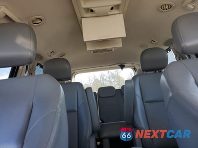 Zdjęcie 10 z 13 samochodu: 2010 VOLKSWAGEN ROUTAN SE VIN:2V4RW3D18AR348281 - miniatura