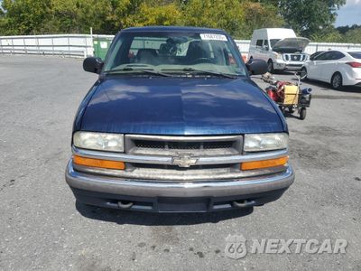 Piąte zdjęcie samochodu w środku: 2002 CHEVROLET S TRUCK S10 VIN:1GCDT19WX28174488 - miniatura