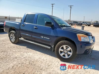 Czwarte zdjęcie samochodu z boku: 2010 NISSAN TITAN XE VIN:1N6BA0ED6AN311709 - miniatura