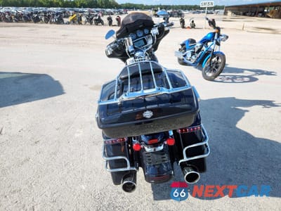 Czwarte zdjęcie samochodu z boku: 2019 HARLEY-DAVIDSON FLHX VIN:1HD1KBC15KB615342 - miniatura