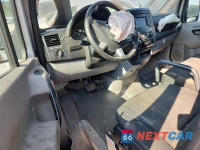 Zdjęcie 8 z 13 samochodu: 2016 MERCEDES-BENZ SPRINTER 2500 VIN:WD3PE8CDXGP277487 - miniatura