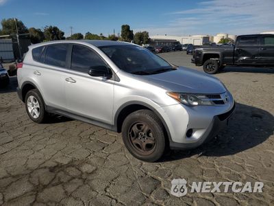 Czwarte zdjęcie samochodu z boku: 2015 TOYOTA RAV4 LE VIN:JTMZFREV6FD043810 - miniatura