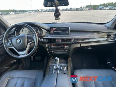 Zdjęcie 9 z 10 samochodu: 2015 BMW X5 XDRIVE35I VIN:5UXKR0C50F0P12764 - miniatura
