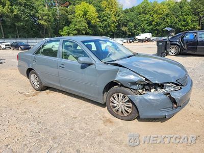 Czwarte zdjęcie samochodu z boku: 2004 TOYOTA CAMRY LE VIN:4T1BE32K34U908432 - miniatura