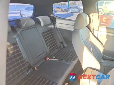 Zdjęcie 10 z 13 samochodu: 2007 VOLKSWAGEN GTI VIN:WVWEV71K07W246778 - miniatura