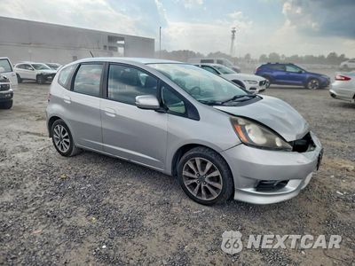 Czwarte zdjęcie samochodu z boku: 2013 HONDA FIT SPORT VIN:JHMGE8H51DC008917 - miniatura