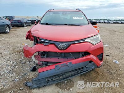 Piąte zdjęcie samochodu w środku: 2017 TOYOTA RAV4 LE VIN:JTMZFREV3HJ135221 - miniatura