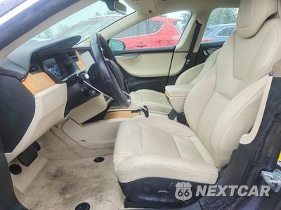 Zdjęcie 7 z 12 samochodu: 2019 TESLA MODEL S VIN:5YJSA1E20KF330571 - miniatura