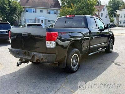 Trzecie zdjęcie samochodu z tyłu: 2010 TOYOTA TUNDRA DOUBLE CAB SR5 VIN:5TFUY5F14AX157191 - miniatura