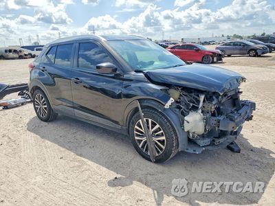 Czwarte zdjęcie samochodu z boku: 2021 NISSAN KICKS SV VIN:3N1CP5CV3ML532948 - miniatura