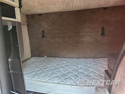Zdjęcie 10 z 14 samochodu: 2017 VOLVO VNL SEMI TRUCK VIN:4V4NC9EH3HN983310 - miniatura