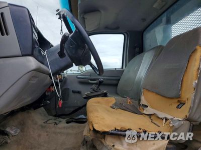 Zdjęcie 7 z 13 samochodu: 2003 FORD F750 SUPER DUTY VIN:3FDXF75B13MB05904 - miniatura