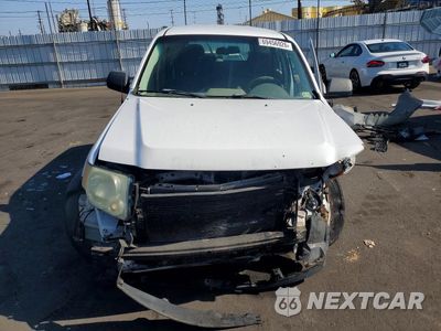 Piąte zdjęcie samochodu w środku: 2008 FORD ESCAPE XLS VIN:1FMCU92Z58KD30486 - miniatura