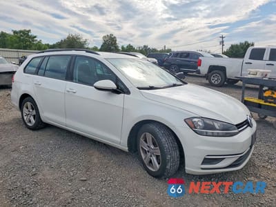 Czwarte zdjęcie samochodu z boku: 2019 VOLKSWAGEN GOLF SPORTWAGEN S VIN:3VW117AU9KM521324 - miniatura