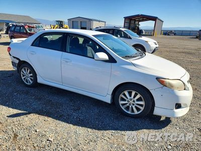 Czwarte zdjęcie samochodu z boku: 2010 TOYOTA COROLLA S VIN:1NXBU4EE1AZ375586 - miniatura
