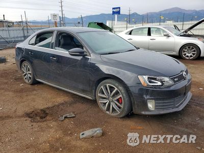 Czwarte zdjęcie samochodu z boku: 2013 VOLKSWAGEN JETTA GLI VIN:3VW467AJ7DM215634 - miniatura