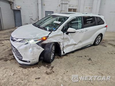 2024 TOYOTA SIENNA PLATINUM 7-PASSENGER 5TDESKFC9RS136814 - główne zdjęcie licytacji z USA - miniatura