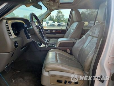 Zdjęcie 7 z 12 samochodu: 2015 LINCOLN NAVIGATOR VIN:5LMJJ2HT2FEJ02416 - miniatura