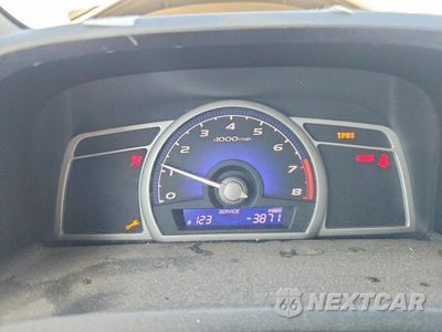 Zdjęcie 9 z 12 samochodu: 2008 HONDA CIVIC LX VIN:2HGFA15538H515701 - miniatura