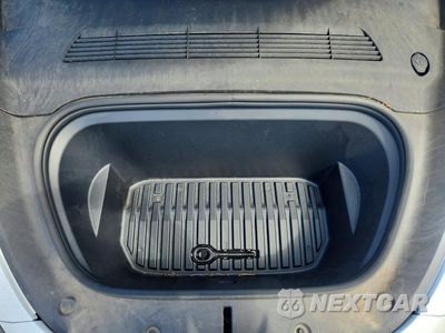 Zdjęcie 11 z 13 samochodu: 2023 TESLA MODEL Y VIN:7SAYGDEE3PA188132 - miniatura