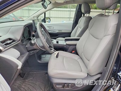Zdjęcie 7 z 13 samochodu: 2026 TOYOTA SIENNA XLE 7-PASSENGER VIN:5TDYSKFC0TS248678 - miniatura