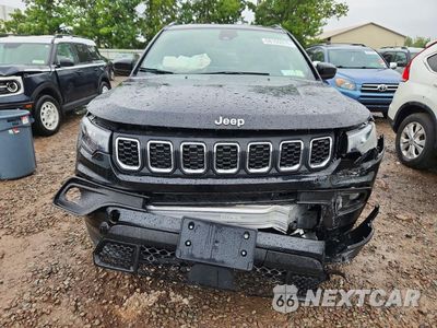 Piąte zdjęcie samochodu w środku: 2024 JEEP COMPASS LATITUDE LUX VIN:3C4NJDFN8RT155036 - miniatura
