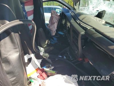 Zdjęcie 7 z 11 samochodu: 2018 GMC SAVANA G2500 VIN:1GTW7AFG6J1333587 - miniatura