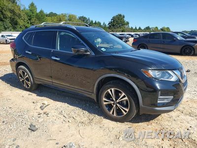 Czwarte zdjęcie samochodu z boku: 2020 NISSAN ROGUE SV VIN:JN8AT2MTXLW003554 - miniatura