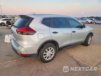 Trzecie zdjęcie samochodu z tyłu: 2018 NISSAN ROGUE S VIN:KNMAT2MT1JP546228 - miniatura