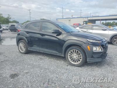 Czwarte zdjęcie samochodu z boku: 2018 HYUNDAI KONA SEL VIN:KM8K22AA6JU144955 - miniatura