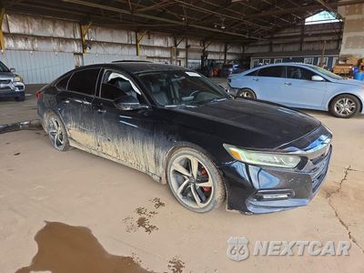 Czwarte zdjęcie samochodu z boku: 2018 HONDA ACCORD SPORT VIN:1HGCV1F34JA180070 - miniatura