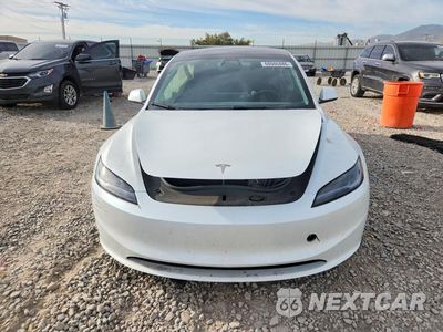 Piąte zdjęcie samochodu w środku: 2024 TESLA MODEL 3 VIN:5YJ3E1EA0RF833835 - miniatura