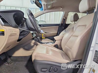 Zdjęcie 7 z 14 samochodu: 2017 HYUNDAI TUCSON LIMITED VIN:KM8J33A21HU302166 - miniatura