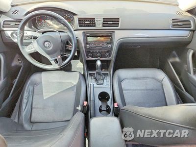 Zdjęcie 8 z 12 samochodu: 2015 VOLKSWAGEN PASSAT S VIN:1VWAT7A31FC034739 - miniatura