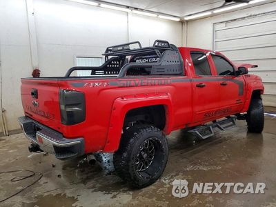 Trzecie zdjęcie samochodu z tyłu: 2018 CHEVROLET SILVERADO K1500 LT VIN:1GCVKRECXJZ156759 - miniatura