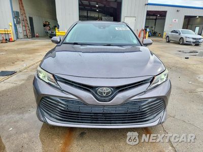 Piąte zdjęcie samochodu w środku: 2019 TOYOTA CAMRY LE VIN:4T1B11HK2KU752145 - miniatura