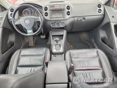 Zdjęcie 8 z 14 samochodu: 2010 VOLKSWAGEN TIGUAN SE VIN:WVGBV7AX3AW000518 - miniatura