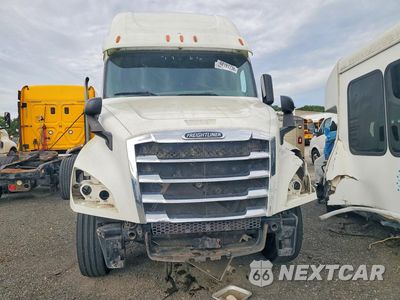 Piąte zdjęcie samochodu w środku: 2018 FREIGHTLINER CASCADIA 126 SEMI TRUCK VIN:3AKJHHDR3JSJR1074 - miniatura