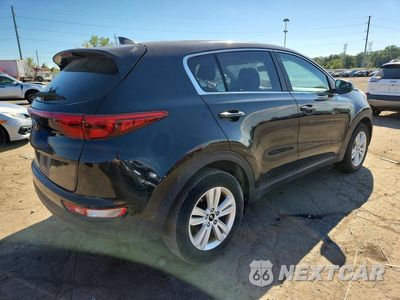 Trzecie zdjęcie samochodu z tyłu: 2018 KIA SPORTAGE LX VIN:KNDPMCAC4J7371698 - miniatura