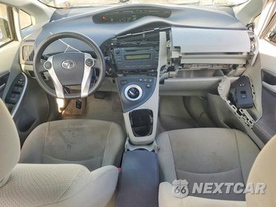Zdjęcie 8 z 12 samochodu: 2011 TOYOTA PRIUS TWO VIN:JTDKN3DU7B5324478 - miniatura